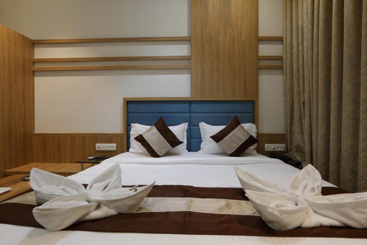 Hotel Decent Unjha Exterior photo