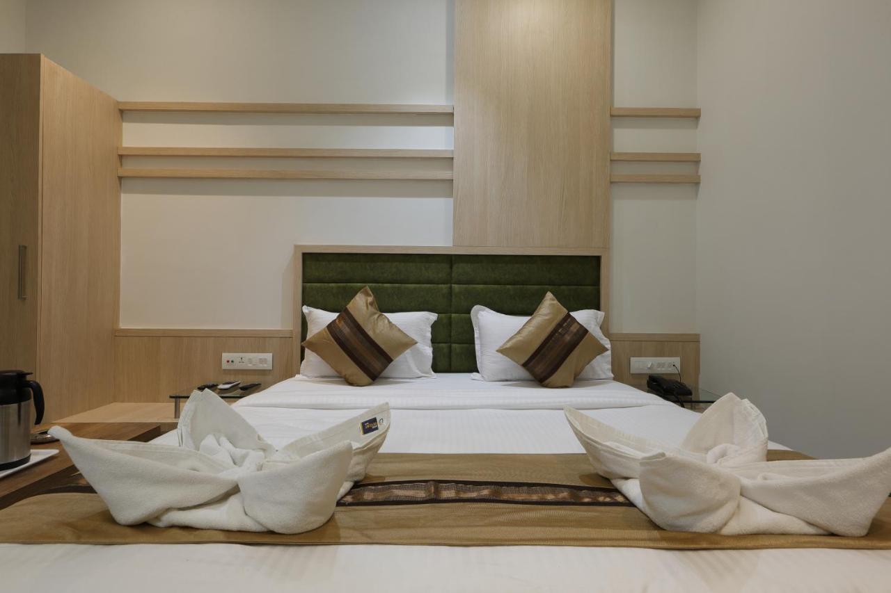 Hotel Decent Unjha Exterior photo